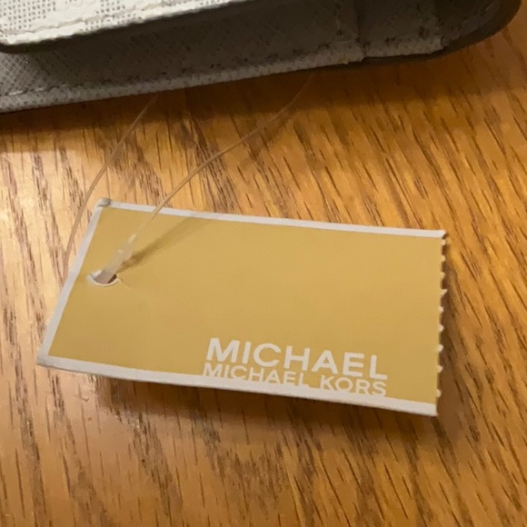 Michael Kors Trifold Wallet - Picture 13 of 15